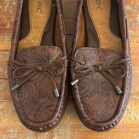 b.o.c Born Women’s Loafers Slip On Brown Textured Floral Cottage Core Size 6.5 - Picture 6 of 10
